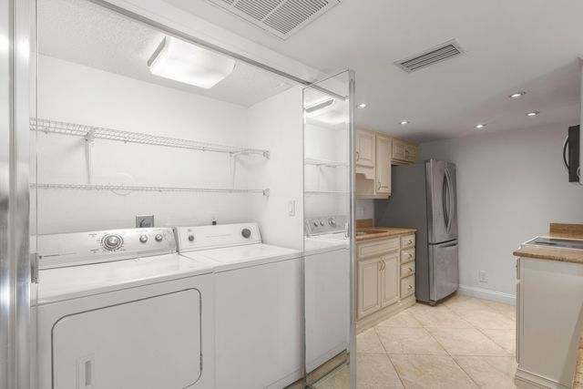 600 Executive Center Drive 111, West Palm Beach, FL 33401