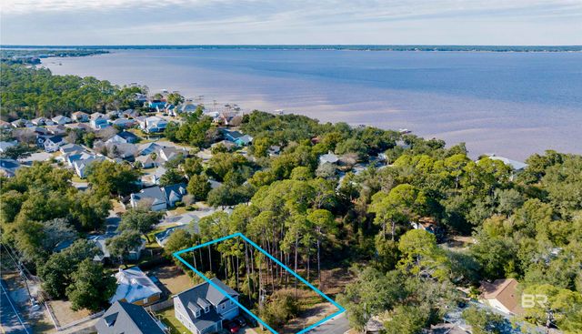 5700 Renee Terrace, Pensacola, FL 32507