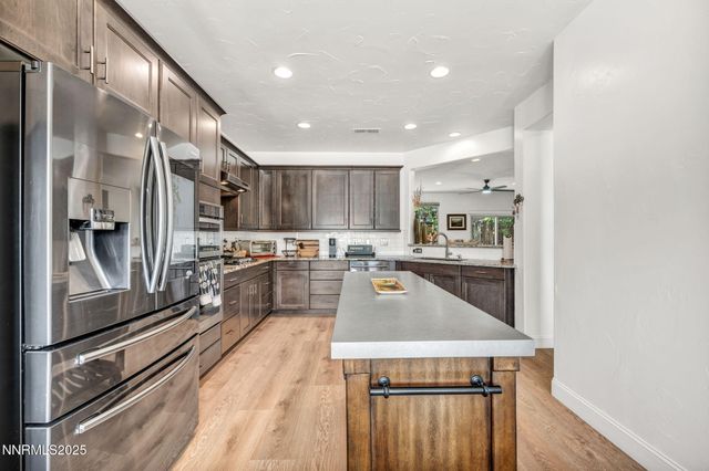 4719 Wood Thrush Lane, Sparks, NV 89436