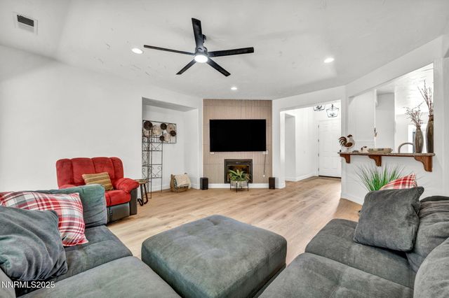 4719 Wood Thrush Lane, Sparks, NV 89436