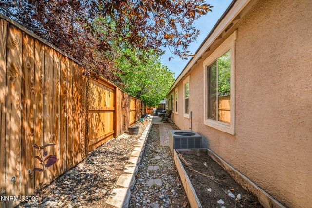 4719 Wood Thrush Lane, Sparks, NV 89436
