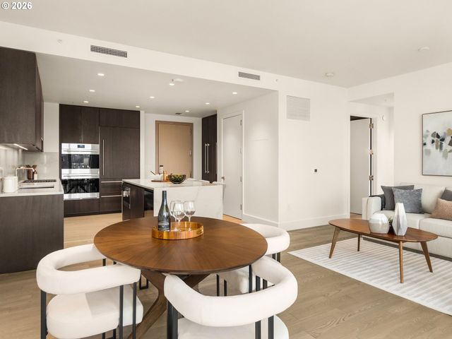 550 Sw 10TH Ave 2803, Portland, OR 97205