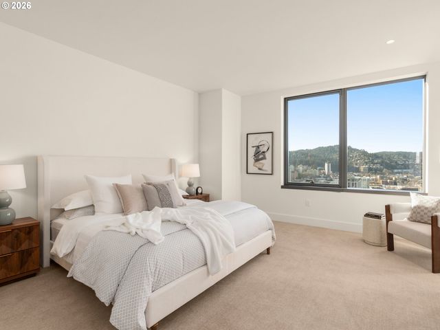 550 Sw 10TH Ave 2803, Portland, OR 97205