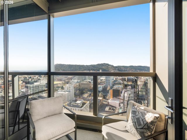 550 Sw 10TH Ave 2803, Portland, OR 97205
