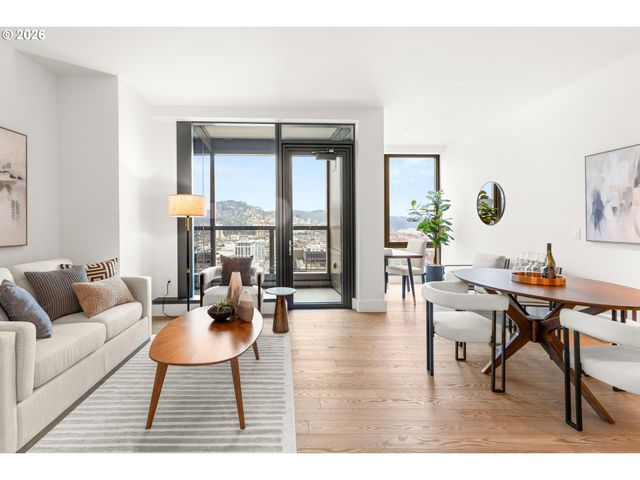 550 Sw 10TH Ave 2803, Portland, OR 97205