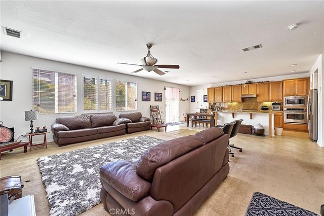 2106 Tangerine, Palmdale, CA 93551