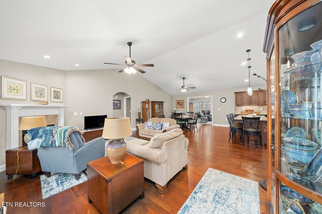 109 Beachwood Dr., Fairfield Glade, TN 38558