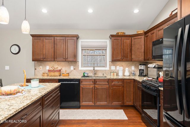 109 Beachwood Dr., Fairfield Glade, TN 38558