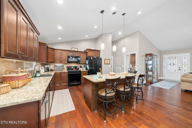 109 Beachwood Dr., Fairfield Glade, TN 38558