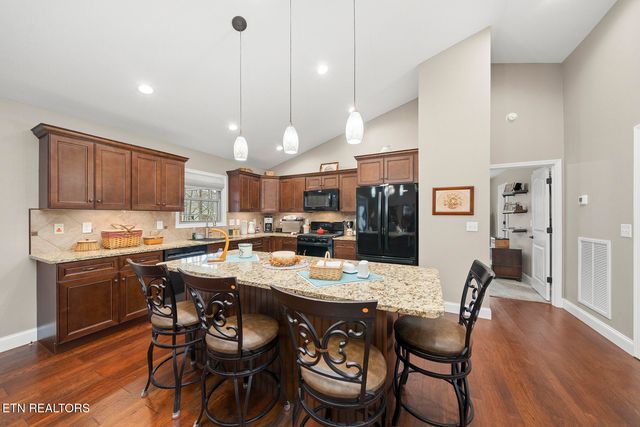 109 Beachwood Dr., Fairfield Glade, TN 38558