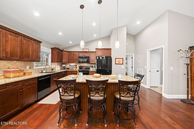 109 Beachwood Dr., Fairfield Glade, TN 38558