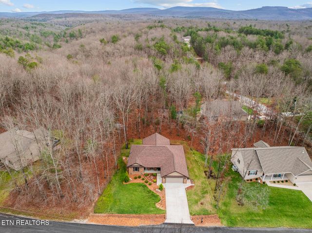 109 Beachwood Dr., Fairfield Glade, TN 38558