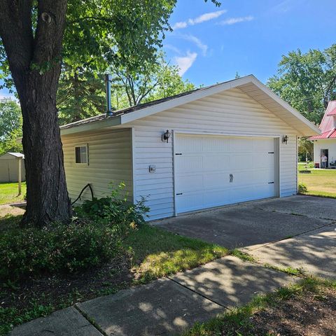 224 N Madison Street, Coloma, WI 54930