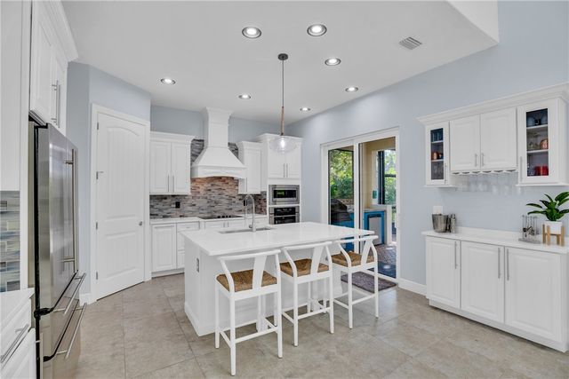 2213 W Ocean Oaks Circle, Vero Beach, FL 32963