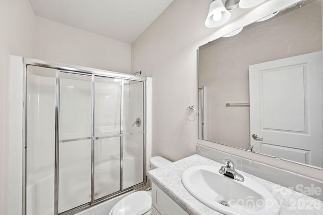 138 Lone Eagle Lane, Hendersonville, NC 28739