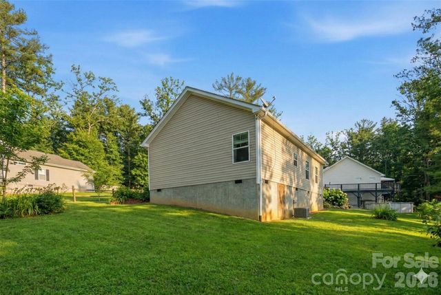 138 Lone Eagle Lane, Hendersonville, NC 28739