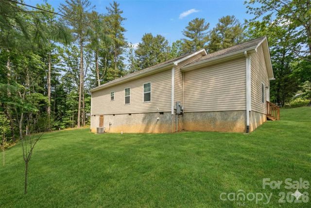 138 Lone Eagle Lane, Hendersonville, NC 28739