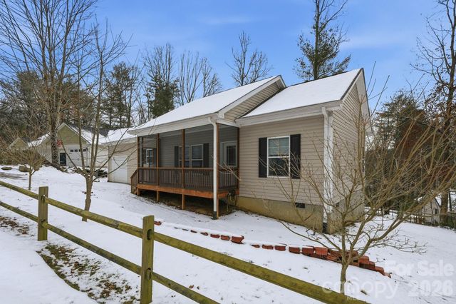 138 Lone Eagle Lane, Hendersonville, NC 28739