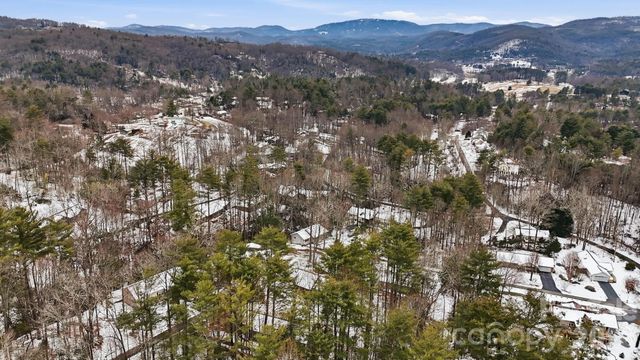 138 Lone Eagle Lane, Hendersonville, NC 28739