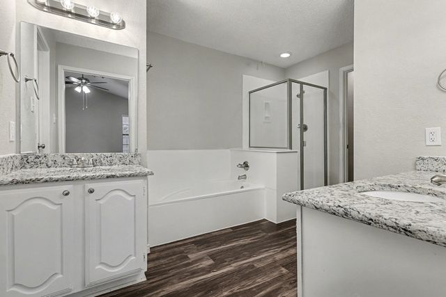 1517 Rockdale Drive, Arlington, TX 76018