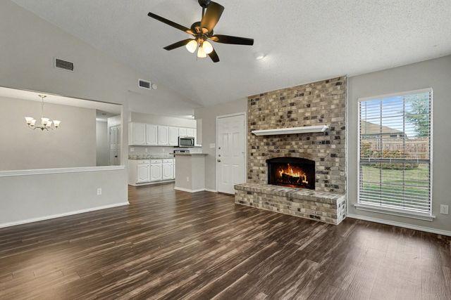 1517 Rockdale Drive, Arlington, TX 76018