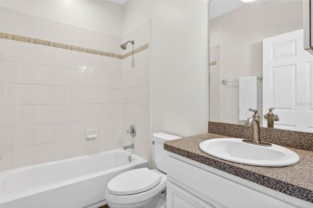 6450 ASHVILLE DR, Zephyrhills, FL 33542