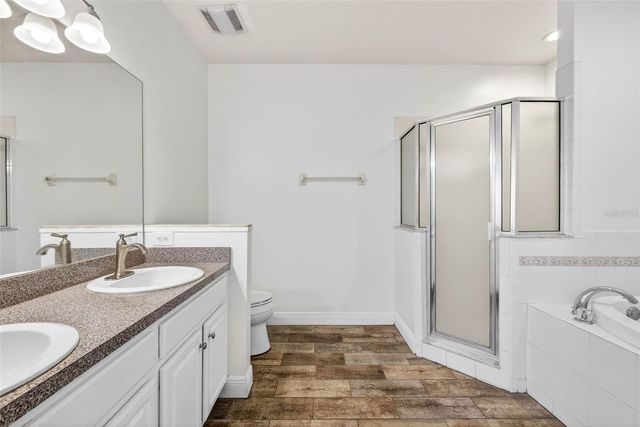 6450 ASHVILLE DR, Zephyrhills, FL 33542