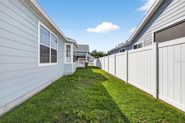 6450 ASHVILLE DR, Zephyrhills, FL 33542