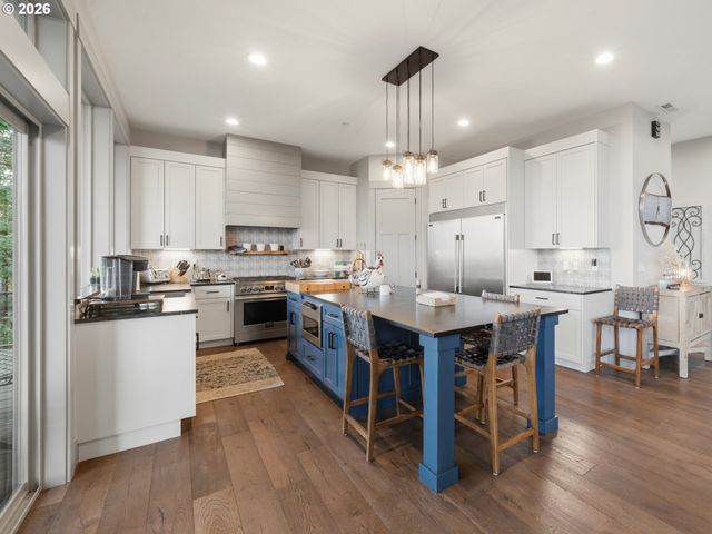 2012 Nw SIERRA Ln, Camas, WA 98607
