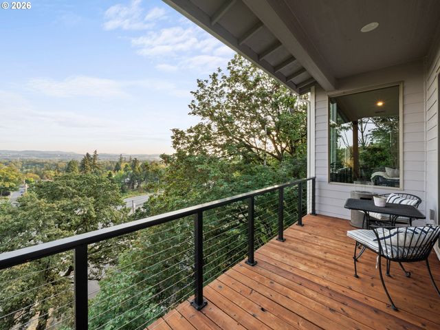 2012 Nw SIERRA Ln, Camas, WA 98607