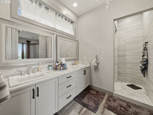 2012 Nw SIERRA Ln, Camas, WA 98607