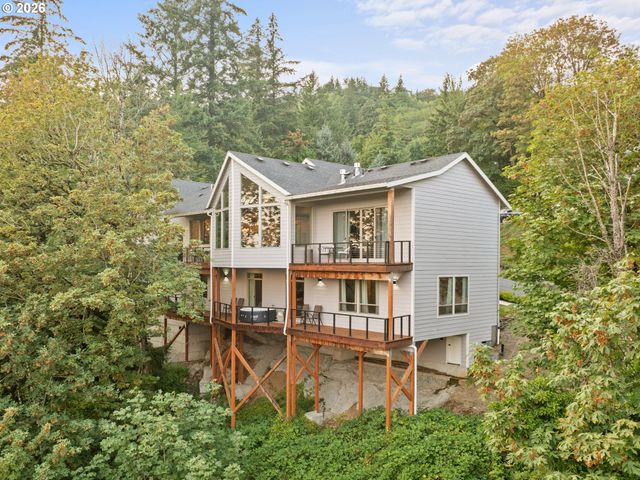 2012 Nw SIERRA Ln, Camas, WA 98607