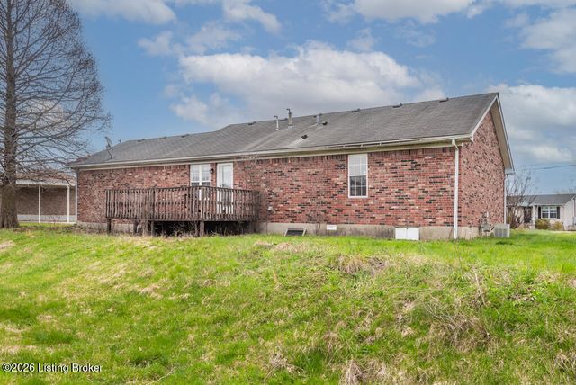 227 Seminole Ct, Shepherdsville, KY 40165