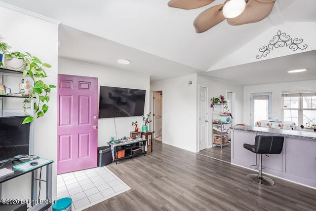 227 Seminole Ct, Shepherdsville, KY 40165