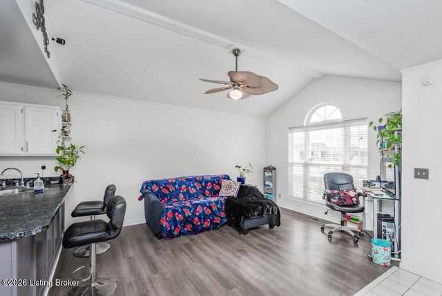 227 Seminole Ct, Shepherdsville, KY 40165