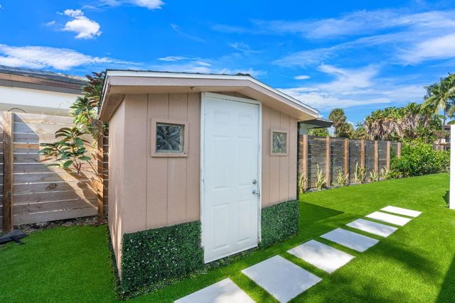 2813 NE 29th Street, Fort Lauderdale, FL 33306