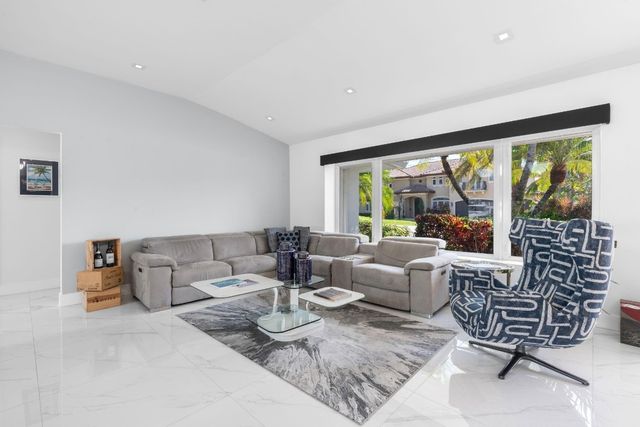 2813 NE 29th Street, Fort Lauderdale, FL 33306