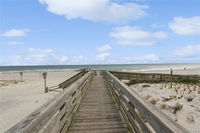 88 Pacific Boulevard, Long Beach, NY 11561