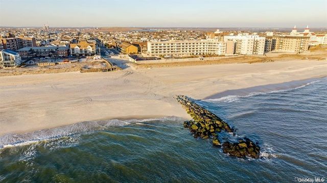 88 Pacific Boulevard, Long Beach, NY 11561