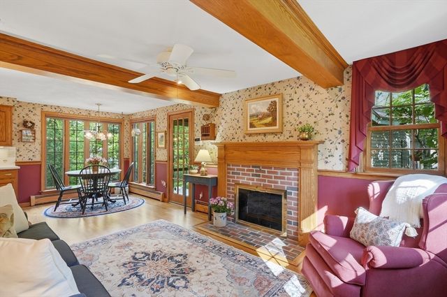 26 Ideal Avenue, Chelmsford, MA 01824