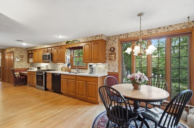26 Ideal Avenue, Chelmsford, MA 01824