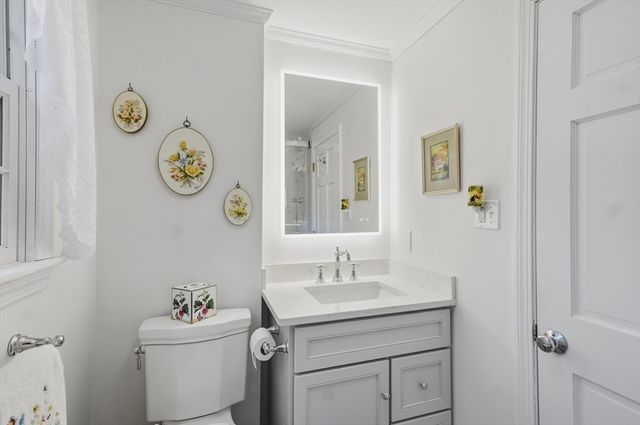 26 Ideal Avenue, Chelmsford, MA 01824