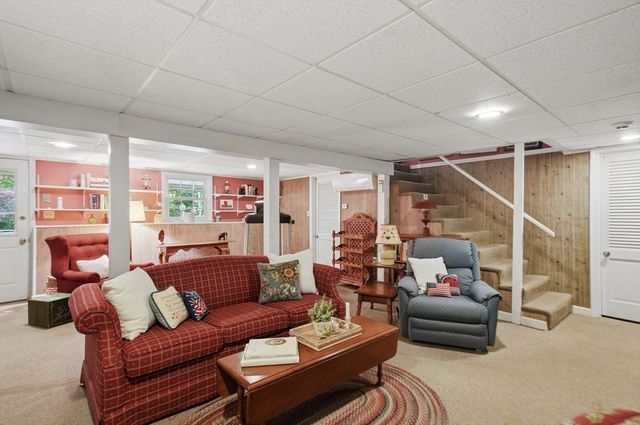 26 Ideal Avenue, Chelmsford, MA 01824