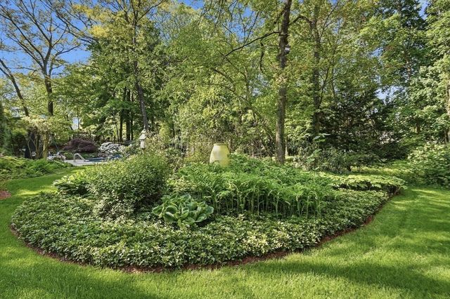 26 Ideal Avenue, Chelmsford, MA 01824