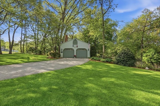 26 Ideal Avenue, Chelmsford, MA 01824