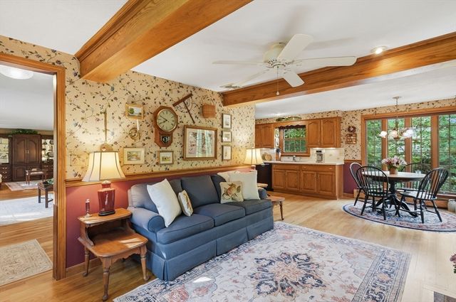 26 Ideal Avenue, Chelmsford, MA 01824