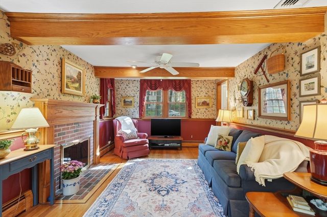 26 Ideal Avenue, Chelmsford, MA 01824