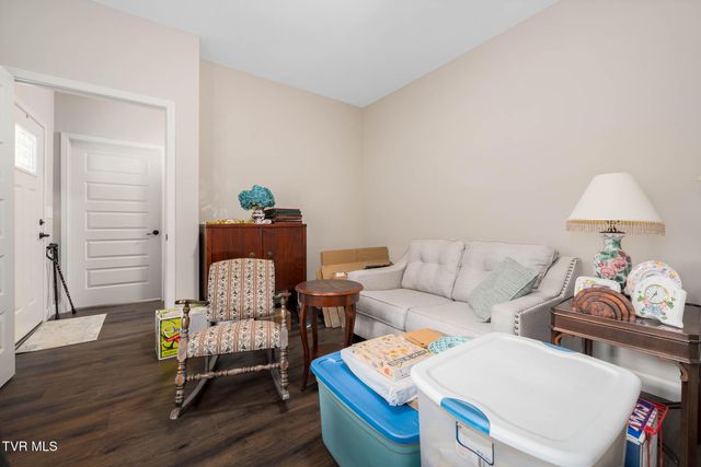 1129 Traders Walk, Johnson City, TN 37601