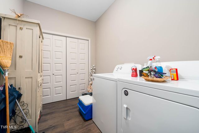 1129 Traders Walk, Johnson City, TN 37601