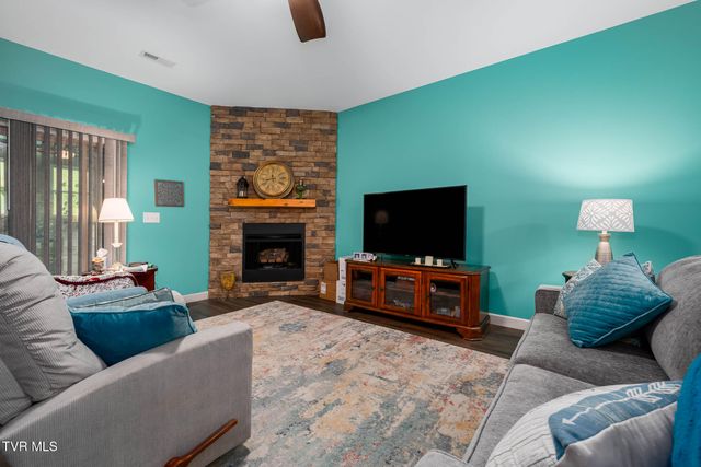 1129 Traders Walk, Johnson City, TN 37601